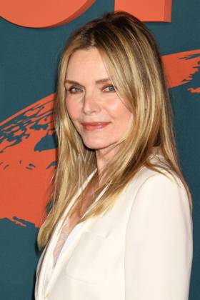 Michelle Pfeiffer arriving at the Environmental Media Associatios EMA Awards Gala on 27 01 2024 in Los Angeles EMA Awards Gala 2024 in Los Angeles
