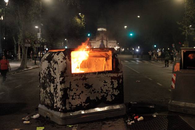 February 2, 2024, Buenos Aires, Federal Capital, Argentina: February 2, 2024, Buenos Aires, Argentina: The security agencies of the Argentine state strongly repressed demonstrators who were protesting in the vicinity of the nation s Congress in repudiation of the approval, in the chamber of deputies, of the controversial Omnibus Law of the newly elected president, Javier Milei. In the repression, older adults were beaten, run over, and sprayed with pepper spray. They also strongly detained a photographer. Buenos Aires Argentina - ZUMAa179 20240202_aap_a179_021 Copyright: xRobertoxAlmeidaxAveledox