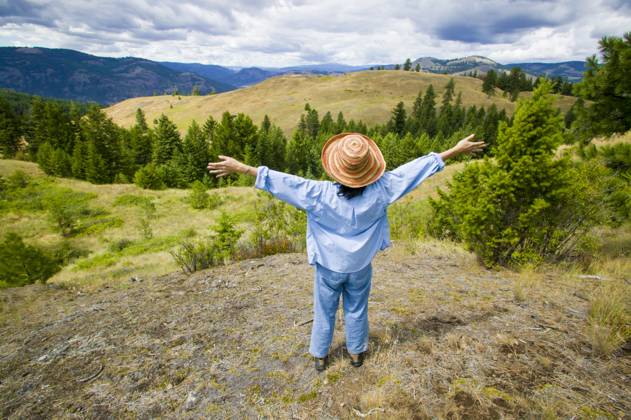 Japanese woman enjoying scenic view of landscape King County, Washington, United States, 21.12.2023, model released, TTBB_BLD249403.jpg, 50-54 years, admiring, aging, aging process, arms outstretched, asian ethnicity, aspirations, authentic, authenticity, awe, baby boomer, beauty in nature, brunette, calm, candid, carefree, color image, copy space, countryside, day, dreams, enjoying, environment, freedom, full length, getting away from it all, happy, hat, high angle view, horizontal, independence, inspiration, japanese ethnicity, king county, landscape, lifestyle, majestic, mature adult, mature women, minority, mountain, mountain top, nature, one person, outdoors, peace, people, photography, real life, real people, rear view, refreshing, r Copyright: xJedxShare KaoruxSharex