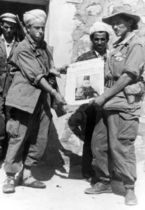 MNA algerian nationalist rebels (MessaliHadj s party) with portrait of their leader Messali Hadj August 17, 1959 in Algeria during the war 1702290 MNA algerian nationalist rebels (MessaliHadj s party) with portrait of their leader Messali Hadj August 17, 1959 in Algeria during the war; (add.info.: MNA algerian nationalist rebels (MessaliHadj s party) with portrait of their leader Messali Hadj august 17, 1959 in Algeria during the war). Copyright: xBridgemanxImagesx 1702290