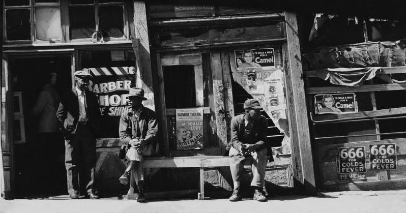 Vicksburg african-american men and shop front. Mississippi 1936 2683650 Vicksburg african-american men and shop front. Mississippi 1936 by Evans, Walker (1903-75); (add.info.: United States. Farm Security Administration Evans, Walker, 1903-1975 (Photographer)); PVDE. Copyright: xPVDEx xBridgemanxImagesx 2683650