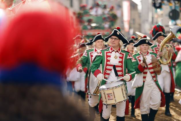 The Cologne Rose Monday parade 2024 under the motto Wat e Theater wat e Jeckespill to be seen on Severinstraße in the southern part of Cologne Theme picture, symbolic picture Cologne, 12 02 2024 NRW Germany Copyright: xChristophxHardtx