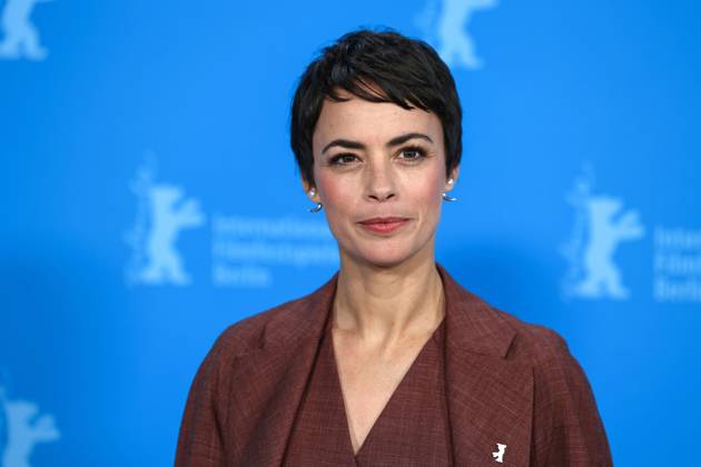 February 17, 2024, Berlin, Brandenburg, Germany: From 15 to 25 February 2024 the Berlinale 74 film festival takes place in Berlin, Germany. Berenice Bejo at the photo call for the film Another End. Berlin Germany - ZUMAt227 20240217_zip_t227_010 Copyright: xMarinaxTakimotox