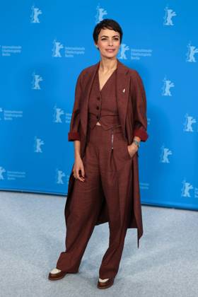 February 17, 2024, Berlin, Brandenburg, Germany: From 15 to 25 February 2024 the Berlinale 74 film festival takes place in Berlin, Germany. Berenice Bejo at the photo call for the film Another End. Berlin Germany - ZUMAt227 20240217_zip_t227_013 Copyright: xMarinaxTakimotox