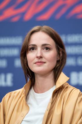 Berlinale Another End Press Conference Renate Reinsve attending the Another End Press Conference during the 74th Berlinale International Film Festival Berlin at Grand Hyatt Hotel in Berlin, Germany, on February 16, 2024. Photo by Aurore Marechal ABACAPRESS.COM Berlin Germany  Copyright: xMarechalxAurore ABACAx