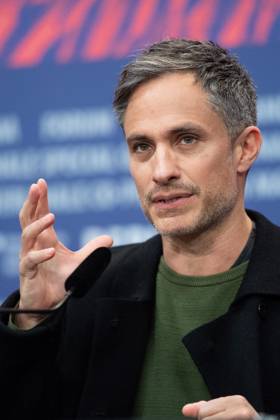 Berlinale Another End Press Conference Gael Garcia Bernal attending the Another End Press Conference during the 74th Berlinale International Film Festival Berlin at Grand Hyatt Hotel in Berlin, Germany, on February 16, 2024. Photo by Aurore Marechal ABACAPRESS.COM Berlin Germany  Copyright: xMarechalxAurore ABACAx