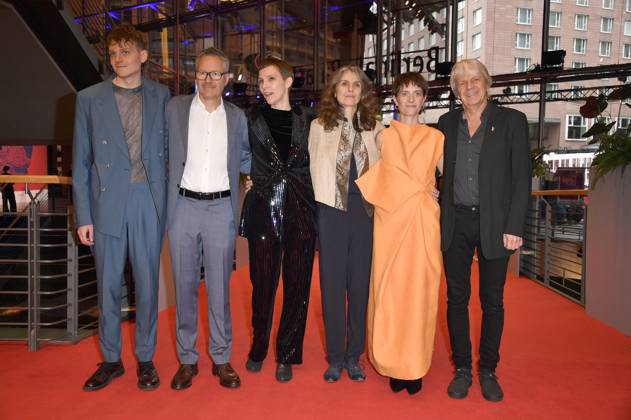Johannes Hegemann, Christoph Friedel, Claudia Steffen, Laila Stieler, Liv Lisa Fries and Andreas Dresen at the premiere of the feature film In Liebe, Eure Hilde From Hilde, with Love at the Berlinale 2024 74 Berlin International Film Festival at the Berlinale Palast Berlin, 17 02 2024 Foto:xN.xKubelkax xFuturexImagex hilde_4244