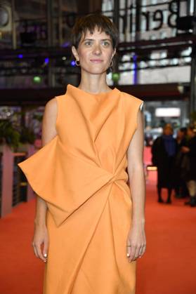 Liv Lisa Fries at the premiere of the feature film In Liebe, Eure Hilde From Hilde, with Love at the Berlinale 2024 74 Berlin International Film Festival at the Berlinale Palast Berlin, 17 02 2024 Foto:xN.xKubelkax xFuturexImagex hilde_4251