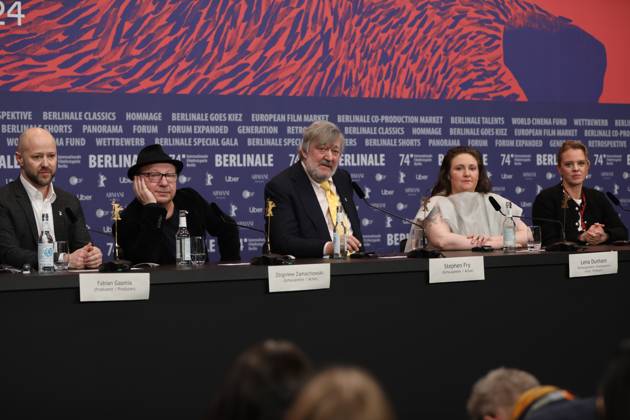 Berlin, Germany, 17 02 2024 Hotel Grand Hyatt 74 Berlinale Press Conference with director, producer, screenwriter and actors of Film Treasure L R Fabian Gasmia, Zbigniew Zamachowski, Stephen Fry, Lena Dunham, Julia von Heinz Copyright: xdtsxNachrichtenagenturx dts_30944