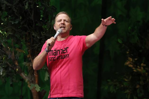 Comedian Mario Barth at his show in the Lanxess Arena Cologne, 18 02 2024 NRW Germany Copyright: xChristophxHardtx