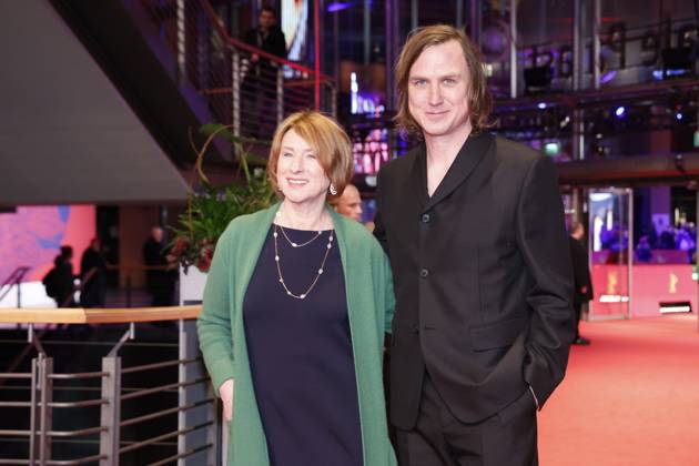 February 18, 2024: Corinna Harfouch and Lars Eidinger attend the premiere of Dying ( Sterben ) during the 74th Berlinale International Film Festival at Berlinale Palast in Berlin, Germany, on 18 February 2024. Photo: - ZUMAm179 20240218_zep_m179_001 Copyright: xAlecxMichaelx