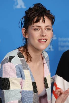 Bilder des Jahres 2024, Entertainment 02 Februar Entertainment Themen der Woche KW07 Entertainment Bilder des Tages February 18, 2024: Kristen Stewart attends the photocall of Love Lies Bleeding during the 74th Berlinale International Film Festival at Hotel Grand Hyatt in Berlin, Germany, on 18 February 2024. Photo: - ZUMAm179 20240218_zep_m179_007 Copyright: xAlecxMichaelx