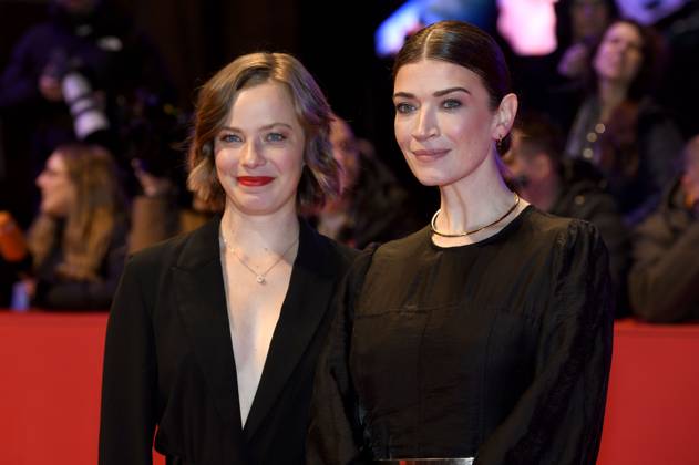 Saskia Rosendahl and Anna Bederke at the premiere of the feature film Dying Dying at the Berlinale 2024 74 Berlin International Film Festival at the Berlinale Palast Berlin, 18 02 2024 Foto:xC.xNiehausx xFuturexImagex sterben_prem_4298