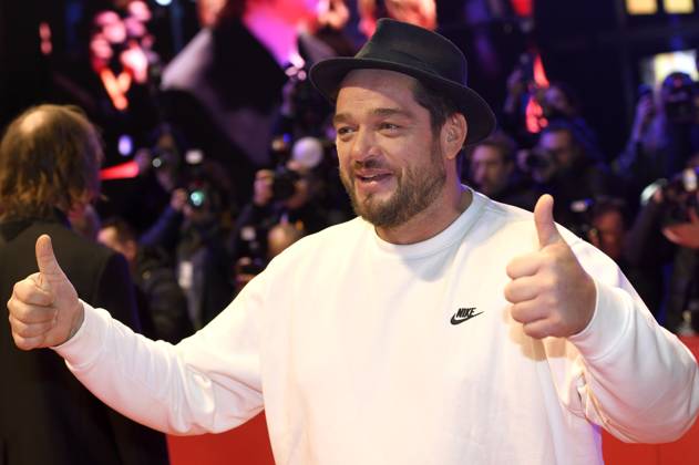 Ronald Zehrfeld at the premiere of the feature film Dying Dying at the Berlinale 2024 74 Berlin International Film Festival at the Berlinale Palast Berlin, 18 02 2024 Foto:xC.xNiehausx xFuturexImagex sterben_prem_4299