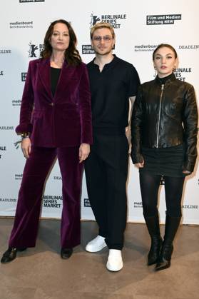 Natalia Wörner, Jannik Schümann and Emma Drogunova at the premiere of the RTL series Disko 76 at the Berlinale 2024 74 Berlin International Film Festival at Cinemaxx Potsdamer Platz Berlin, 20 02 2024 Foto:xC.xNiehausx xFuturexImagex disko_4238