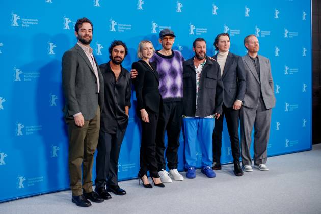 Berlinale Spaceman Photocall Michael Parets, Kunal Nayyar, Carey Mulligan, Johan Renck, Adam Sandler, Paul Dano and Max Richter at the Spaceman Photocall at the Hyatt Hotel on the occasion of the 74th Berlin International Film Festival on 21 02 2024 Copyright: xEventpressxKochanx