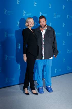 Berlinale Spaceman Photocall Carey Mulligan and Adam Sandler at the Spaceman Photocall at the Hyatt Hotel on the occasion of the 74th Berlin International Film Festival on 21 02 2024 Copyright: xEventpressxKochanx