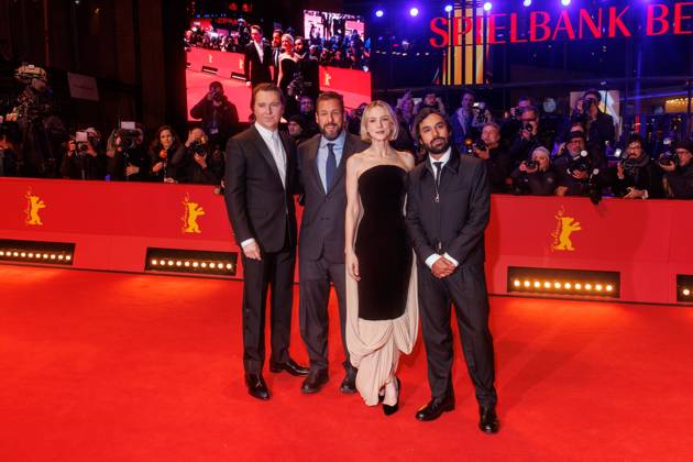 Berlinale Spaceman Premiere Paul Dano, Adam Sandler, Carey Mulligan and Kunal Nayyar at the premiere of Spaceman at the Berlinale Palast on the occasion of the 74th Berlin International Film Festival on 21 02 2024 Copyright: xEventpressxKochanx
