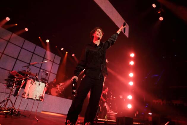 Frederik Fred Rabe from the band Giant Rooks at a concert in the Max Schmeling Halle in Berlin, February 23, 2024 Giant Rooks concert Berlin