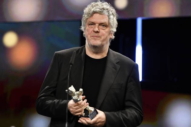 Matthias Glasner with the Silver Bear for Best Screenplay for Dying at the Closing Ceremony and Award Ceremony at the Berlinale 2024 74 Berlin International Film Festival at the Berlinale Palast Berlin, 24 02 2024 Foto:xN.xKubelkax xFuturexImagex preisverleihung_4378