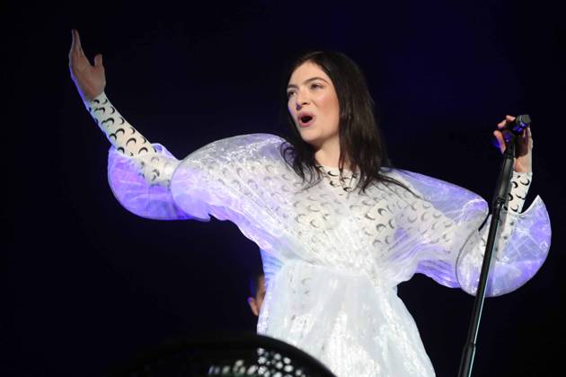 EUM20181117ESP47 JPG CIUDAD DE MÉXICO Concert Concierto Corona Capital Concert by New Zealand singer and songwriter, Lorde, during her participation in the Corona Capital, which takes place this weekend at the Autódromo Hermanos Rodríguez November 17, 2018 Foto Agencia EL UNIVERSAL Nadya Murillo MAR EDITORIAL USE ONLY  Copyright: xGDA ElxUniversal MÃ xico-xTodosxlosxderechosxreservados.xProhibidoxelxusoxoxreproduccionxdexestaximagenxenxMÃ xicox NADYAxMURILLOx mxeluniversalpic380365