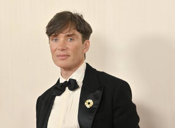 Cillian Murphy arrives on the red carpet at the 96th annual Academy Awards in Los Angeles, California on Sunday, March 10, 2024. Since 1929, the Oscars have recognized excellence in cinematic achievements.  LAP20240310211 JIMxRUYMEN