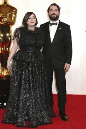 Samy Burch with husband Alex Mechanik at the 2024 96th Annual Academy Awards at the Dolby Theatre Los Angeles, 10 03 2024 Foto:xJ.xBlocx xFuturexImagex oscars_0487