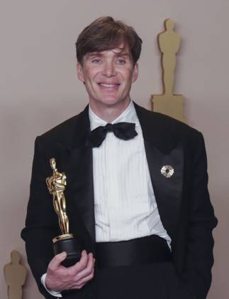 March 10, 2024, Hollywood, California, USA: Cillian Murphy, winner of the Best Actor in a Leading Role award for Ã¢â‚¬oeOppenheimerÃ¢â‚¬Â in the press room of the 96th Annual Academy Awards on Sunday March 10, 2024 at the Dolby Theater in Hollywood, California. BURT HARRIS BNS PI Hollywood USA - ZUMAp124 20240310_zaa_p124_395 Copyright: xBurtxHarrisx