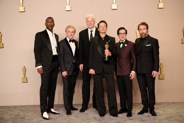 96th Oscars, Academy Awards Sam Rockwell, Tim Robbins, Ke Huy Quan, Christoph Waltz, Mahershala Ali and Robert Downey, Jr. pose with the Oscar® for Actor in a Supporting Role during the live ABC telecast of the 96th Oscars® at Dolby® Theatre at Ovation Hollywood on Sunday, March 10, 2024., Credit:Avalon.red Avalon United States of America, CA, Hollywood Copyright: xAvalon.redx xAvalonx 0855741633