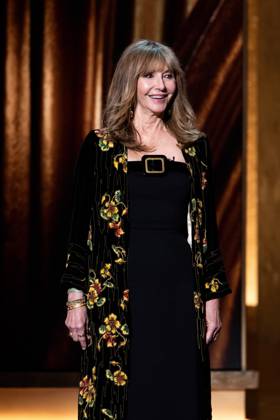 96th Oscars, Academy Awards Mary Steenburgen presents a nominee OscarÂ® for Actress in a Supporting Role during the live ABC telecast of the 96th OscarsÂ® at the DolbyÂ® Theatre at Ovation Hollywood on Sunday, March 10, 2024., Credit:Avalon.red Avalon United States of America, CA, Hollywood  Copyright: xAvalon.redx xAvalonx 0855741937