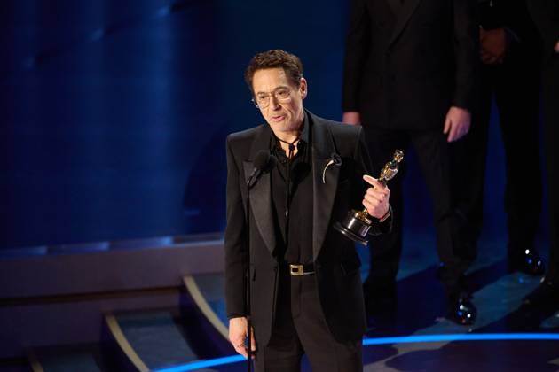 96th Oscars, Academy Awards Robert Downey, Jr. accepts the OscarÂ® for Actor in a Supporting Role during the live ABC telecast of the 96th OscarsÂ® at the DolbyÂ® Theatre at Ovation Hollywood on Sunday, March 10, 2024., Credit:Avalon.red Avalon United States of America, CA, Hollywood  Copyright: xAvalon.redx xAvalonx 0855742677