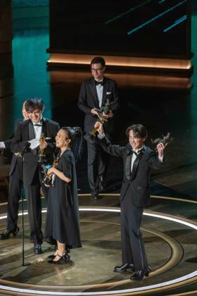 96th Oscars, Academy Awards Masaki Takahashi, Takashi Yamazaki, Kiyoko Shibuya and Tatsuji Nojima accept the OscarÂ® for Visual Effects during the live ABC telecast of the 96th OscarsÂ® at the DolbyÂ® Theatre at Ovation Hollywood on Sunday, March 10, 2024., Credit:Avalon.red Avalon United States of America, CA, Hollywood  Copyright: xAvalon.redx xAvalonx 0855743141