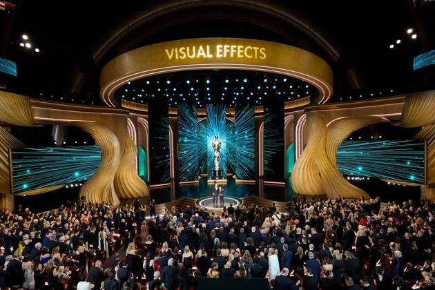 96th Oscars, Academy Awards Arnold Schwarzenegger and Danny DeVito presents the OscarÂ® for Visual Effects during the live ABC telecast of the 96th OscarsÂ® at the DolbyÂ® Theatre at Ovation Hollywood on Sunday, March 10, 2024., Credit:Avalon.red Avalon United States of America, CA, Hollywood  Copyright: xAvalon.redx xAvalonx 0855744919
