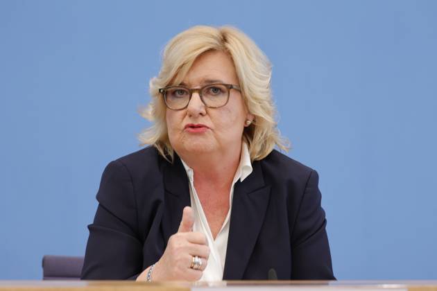 Eva Högl, Parliamentary Commissioner for the Armed Forces, Germany, Berlin, Federal Press Conference, Presentation of the 2023 Annual Report