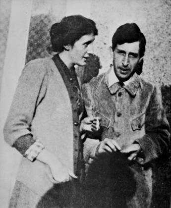 VIRGINIA WOOLF (1882-1941). English writer. With her husband, Leonard. Photograph, 1914.  Copyright: xGRANGERx xGRANGERx 0017808