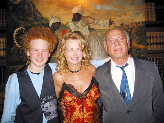 KIM GARFUNKEL CABARET ART GARFUNKEL WITH HIS 14 YEAR-OLD SON JAMES AND WIFE KIM AFTER HER CABARET PERFORMANCE AT LE JAZZ AU BAR. NEW YORK CITY. 17 JANUARY 2005. PICTURES NO NEW YORK DAILY NEWS PLEASE, Credit:Aubrey Reuben Avalon 0542982929