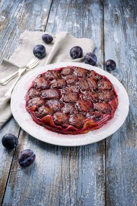 IMAGO Creative, Jahreszeit Sommer, Food, Pflaume kuchen,pflaumenkuchen,datschi,zwetschgendatschi,zwetschgenkuchen ** cake,plum cake,cakes,plum cakes khh-ije