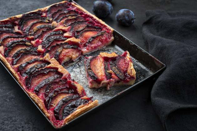 IMAGO Creative, Herbst, Food, Pflaumenkuchen pflaumenkuchen,blechkuchen,datschi,zwetschgendatschi,zwetschgenkuchen,kuchen ** plum cake,sheet cake,plum cakes,cakes khh-ikp