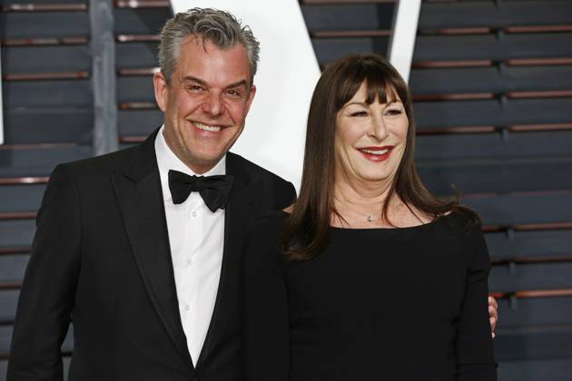 Danny Huston and Anjelica Huston at the 2015 Vanity Fair Oscar Party hosted By Graydon Carter at Wallis Annenberg Center for the Performing Arts in Beverly Hills 133211, Danny Huston and Anjelica Huston at the 2015 Vanity Fair Oscar Party hosted By Graydon Carter at Wallis Annenberg Center for the Performing Arts in Beverly Hills. Beverly Hills, California - Sunday February 22, 2015. NORTH AMERICA, SPAIN, ITALY, CHINA, SWEDEN, PORTUGAL, SOUTH AMERICA, SOUTH AFRICA, BALTIC STATES, POLAND, CZECH REPUBLIC & GREECE ONLY, Credit:John Rasimus, PacificCoastNews Avalon United States Copyright: xJohnxRasimus,xPacificCoastNewsx xAvalonx 0531300530