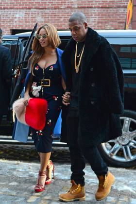 Jay-Z and Beyonce seen visiting a private address after Kanye s Adidas Fashion Show in New York City. 132622, Jay-Z and Beyonce seen visiting a private address after Kanye s Adidas Fashion Show in New York City. New York, New York - Thursday February 12, 2015., Credit:Manuel Munoz, PacificCoastNews Avalon USA, New York  Copyright: xManuelxMunoz,xPacificCoastNewsx xAvalonx 0531304916