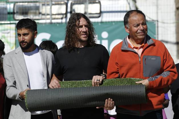 Valparaiso, May 4, 2024 Former FC Barcelona player Carles Puyol visits Club Deportivo Once Estrellas at Cerro La Cruz Sebastian Cisternas Photosport, Aton 897671  Copyright: SEBASTIANxCISTERNAS PHOTOSPORT