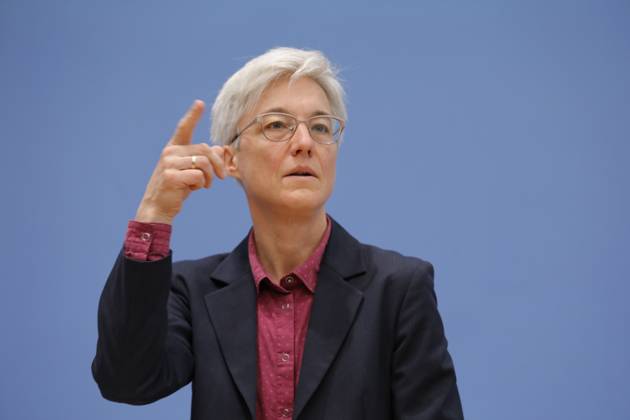Dr. Brigitte Knopf, Deputy Chairwoman of the Expert Council for Climate Issues ERK , Director of Zukunft KlimaSozial , Germany, Berlin, Federal Press Conference, Topic Special report on the review of greenhouse gas projection data 2024