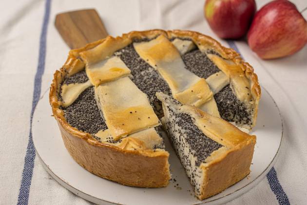 with KI generated Apple Mohn Cake and Crunchy Freshness Apples 1088817209