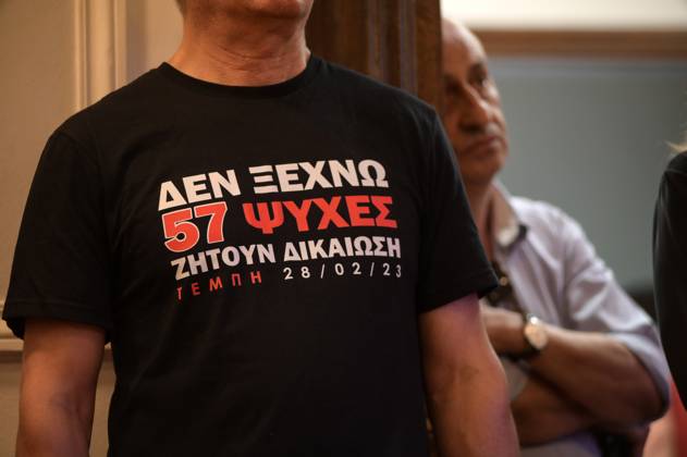 Families of victims of rail disaster in Tempe submit 1.5 million signatures to reform legislation A participant in the press conference wears a T-shirt that reads: I do not forget. 57 souls seek justice . Families of the 57 victims of the deadly rail disaster in Tempi submitted today 1.5 million signatures to lift the immunity of Ministers during a press conference held at the Bar Association with the presence of the country™s top jurists a as well as representatives of all political parties. The Tempi train crash that occurred on 28 February 2023 is the deadliest rail disaster in Greek history while justice has not been served until today, to those responsible. Athens Greece Copyright: DimitrisxAspiotis