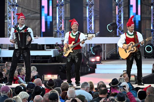 15.06.2024 - Bad Kleinkirchheim St. Oswald am Hoferriegel in Österreich (AUT) - Wenn die Musi spielt Open Air 2024 - Die jungen Zillertaler,