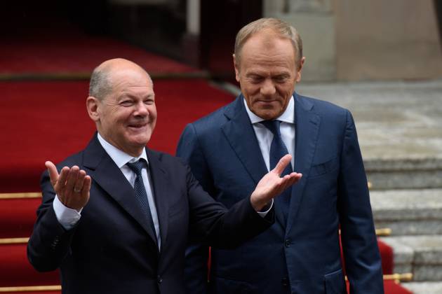 News Themen der Woche KW27 News Bilder des Tages Poland s PM Donald Tusk Hosts German Chancellor Olaf Scholz Polish Prime Minister Donald Tusk is welcoming German Chancellor Olaf Scholz during a bilateral meeting in Warsaw, Poland, on July 2, 2024. Warsaw Poland Poland Copyright: xAleksanderxKalkax originalFilename: kalka-polandsp240702_npjcL