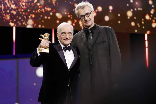 74th Berlinale International Film Festival Martin Scorsese, Wim Wenders on stage at the Honorary Golden Bear Award Ceremony for Martin Scorsese during the 74th Berlinale International Film Festival at Berlinale Palace on February 20, 2024 in Berlin, Germany.,  Copyright: xJohnxRasimusx xAvalonx 0849080477