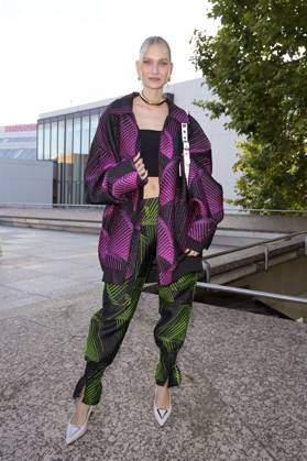 Carolin Niemczyk from Glasperlenspiel at the Dawid Tomaszewski presentation and exhibition opening Excess In Elegance at the Berlin Fashion Week S S 2025 at the Kunstgewerbemuseum Berlin, 03 07 2024 Foto:xF.xKernx xFuturexImagex tomaszewski_4785
