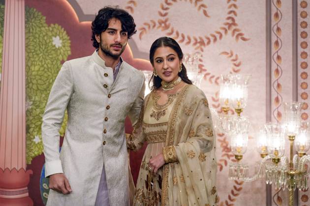Anant-Radhika s post wedding ceremony Mumbai: Actor Sara Ali Khan and brother Ibrahim Ali Khan pose for photos upon their arrival to attend Anant Ambani and Radhika Merchant s post wedding ‘Blessing Ceremony’, in Mumbai, Saturday, July 13, 2024. (PTI Photo Kunal Patil) (PTI07_13_2024_000311A) Mumbai Maharashtra India  Copyright: xKunalxPatilx (PTI07_13_2024_000311A)