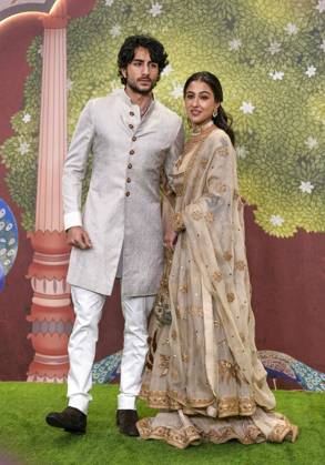 Anant-Radhika s post wedding ceremony Mumbai: Actor Sara Ali Khan and brother Ibrahim Ali Khan pose for photos upon their arrival to attend Anant Ambani and Radhika Merchant s post wedding ‘Blessing Ceremony’, in Mumbai, Saturday, July 13, 2024. (PTI Photo Kunal Patil) (PTI07_13_2024_000313A) Mumbai Maharashtra India  Copyright: xKunalxPatilx (PTI07_13_2024_000313A)